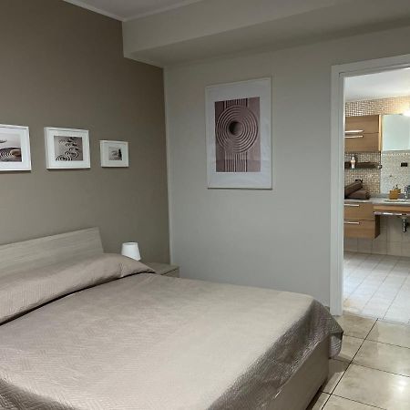 Apartamento La Porta Nel Giardino Asti Exterior foto