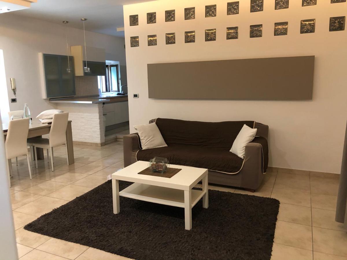 Apartamento La Porta Nel Giardino Asti Exterior foto