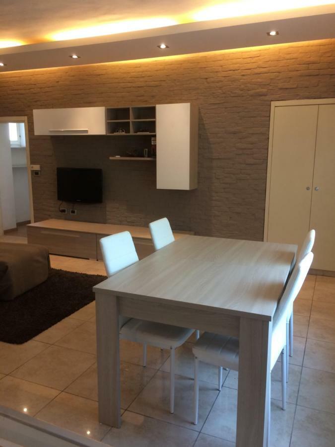 Apartamento La Porta Nel Giardino Asti Exterior foto